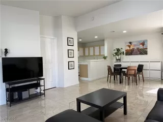 Photo #5: 2675472 Listing 