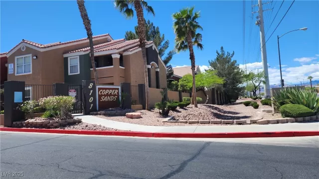 MLS: 2675478 Condo For Sale