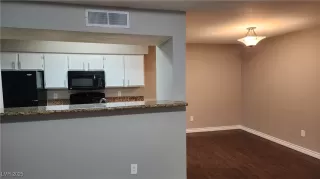 Photo #3: 2675478 Listing 