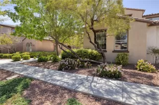 Photo #1: 2675492 Listing 