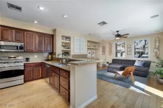 Photo #6: 2675492 Listing 