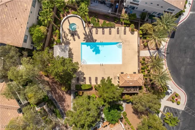 MLS: 2675496 Condo For Sale