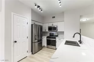 Photo #2: 2675496 Listing 