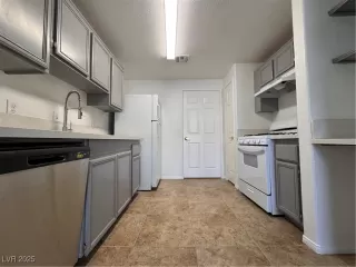 Photo #2: 2675508 Listing 