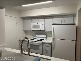 Photo #6: 2675512 Listing 