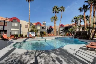 Photo #5: 2675534 Listing 