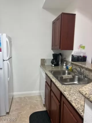 Photo #5: 2675547 Listing 