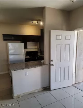 Photo #4: 2675549 Listing