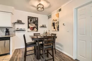 Photo #6: 2675557 Listing