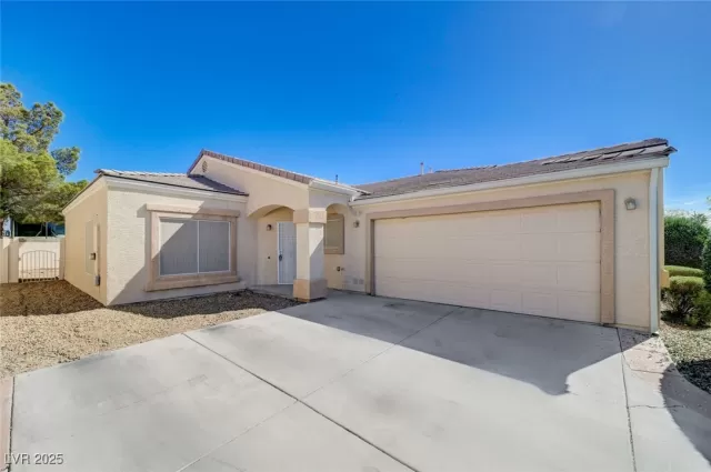 MLS: 2675559 Condo For Sale