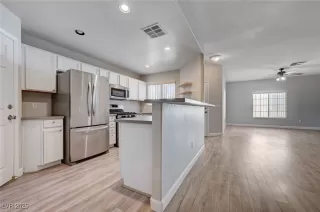 Photo #3: 2675559 Listing 