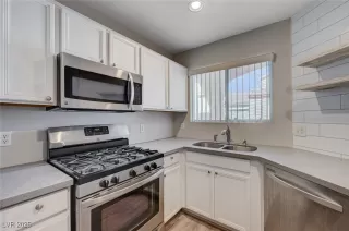 Photo #5: 2675559 Listing 