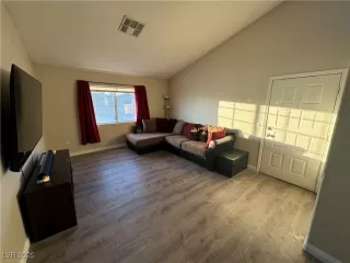 Photo #2: 2675575 Listing