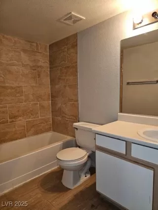 Photo #2: 2675578 Listing 