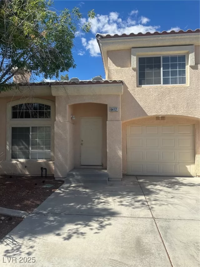 MLS: 2675594 Condo For Sale