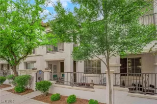 Photo #1: 2675599 Listing 