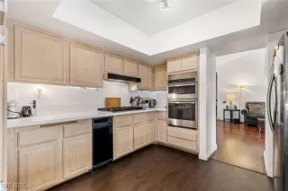 Photo #2: 2675603 Listing