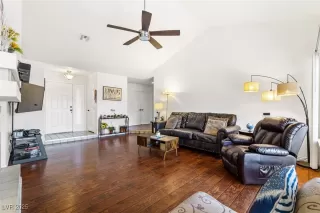 Photo #5: 2675603 Listing