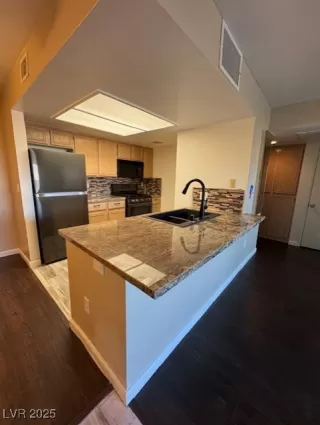 Photo #5: 2675616 Listing 