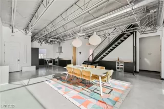 Photo #2: 2675649 Listing