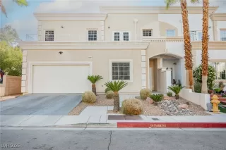 Photo #3: 2675649 Listing