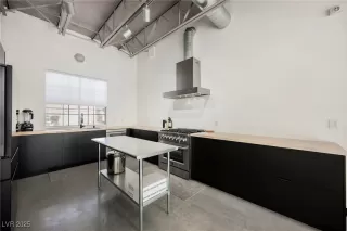 Photo #4: 2675649 Listing