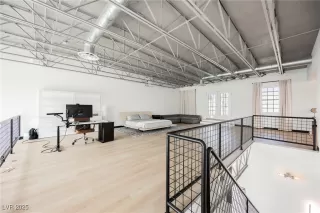 Photo #5: 2675649 Listing