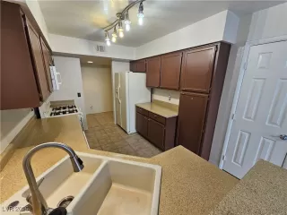 Photo #2: 2675662 Listing 