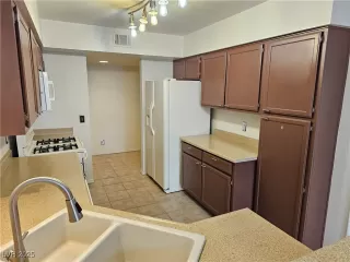 Photo #3: 2675662 Listing 