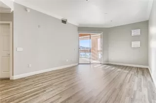 Photo #5: 2675687 Listing 