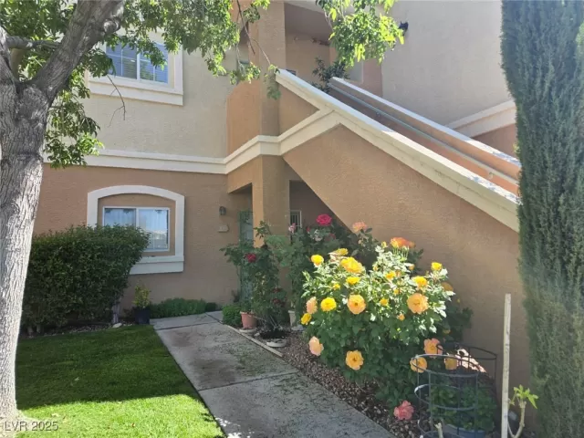 MLS: 2675697 Condo For Sale