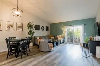 Photo #2: 2675697 Listing