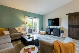 Photo #6: 2675697 Listing