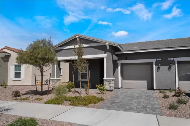 MLS: 2675720 Condo For Sale