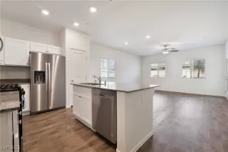 Photo #3: 2675720 Listing 