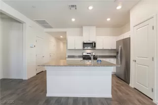 Photo #5: 2675720 Listing 