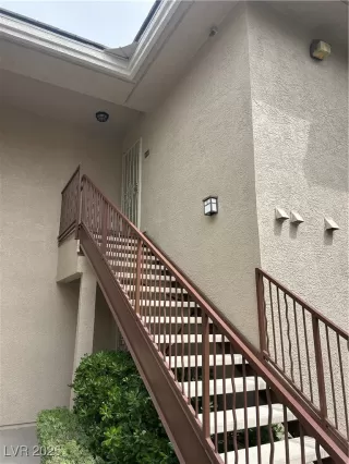 Photo #1: 2675743 Listing 