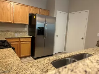 Photo #4: 2675743 Listing 