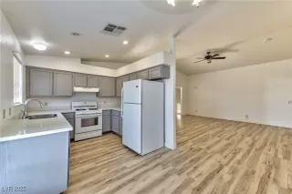 Photo #4: 2675749 Listing 