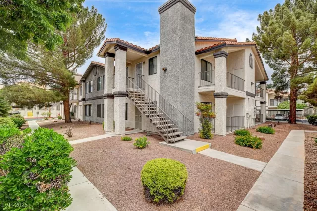 MLS: 2675793 Condo For Sale