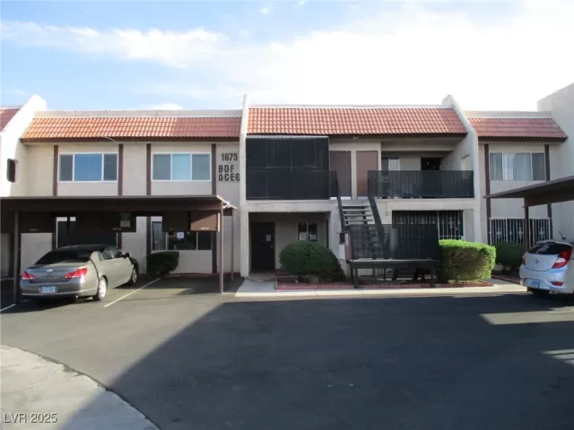 MLS: 2675795 Condo For Sale