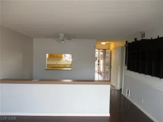 Photo #6: 2675795 Listing