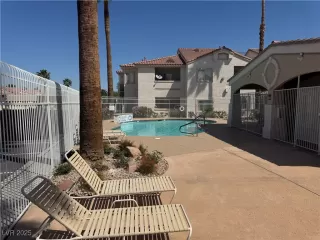 Photo #6: 2675809 Listing 