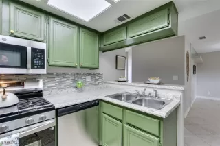 Photo #6: 2675813 Listing 