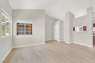 Photo #5: 2675821 Listing 