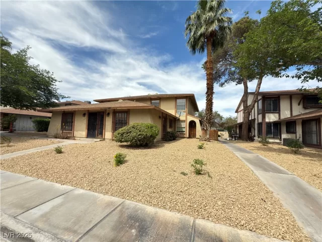 MLS: 2675824 Condo For Sale