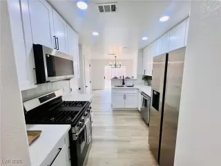 Photo #5: 2675847 Listing 