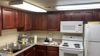 Photo #6: 2675878 Listing