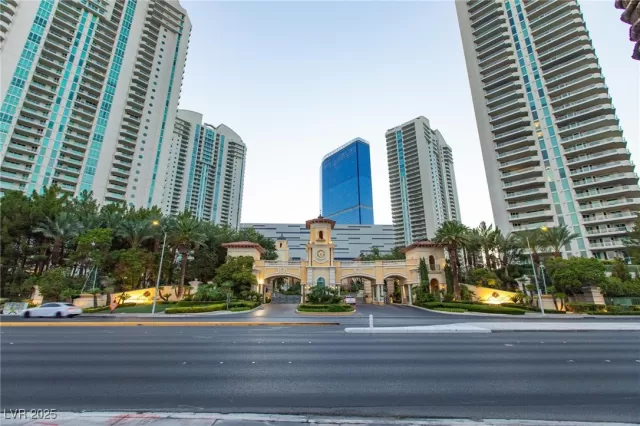 MLS: 2675921 Condo For Sale