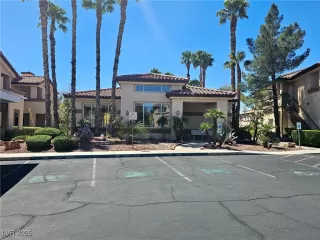 Photo #1: 2675925 Listing 